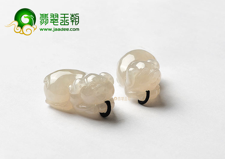 冰种淡黄翡财猪挂件(一对)