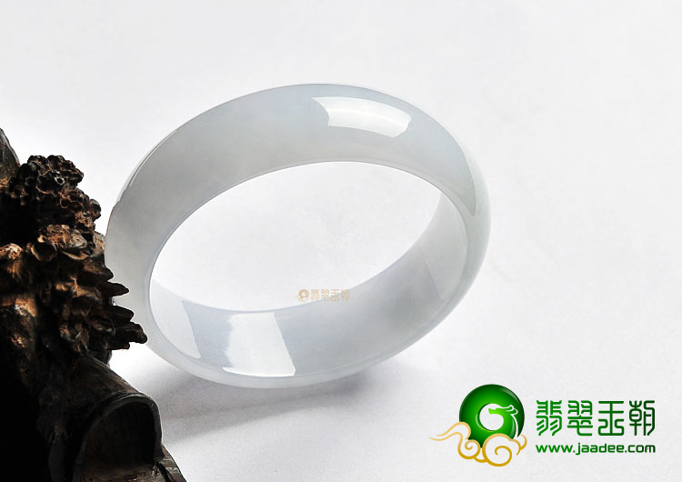 (超值推荐)糯冰种晴水贵妃镯(56mm-49.8mm)