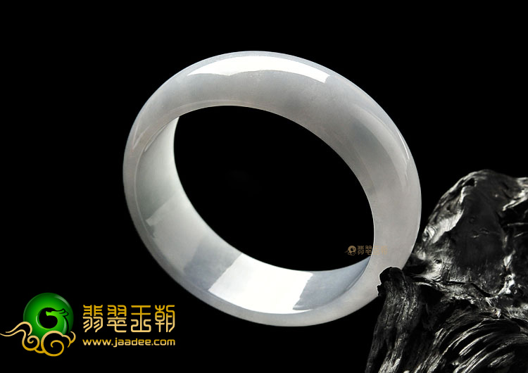 (超值推荐)糯冰种晴水贵妃镯(56mm-49.8mm)