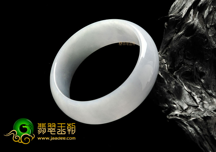 (超值推荐)糯冰种晴水贵妃镯(56mm-49.8mm)