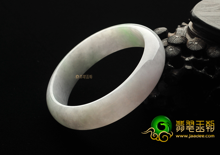 糯冰种淡春带彩手镯(58.1mm)