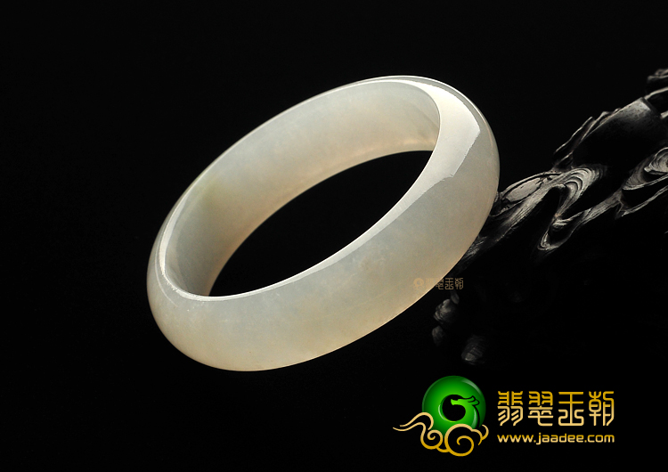 糯冰种白色手镯(57.1mm)