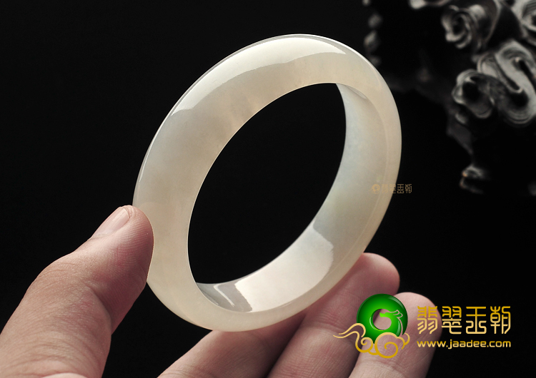 糯冰种白色手镯(57.1mm)