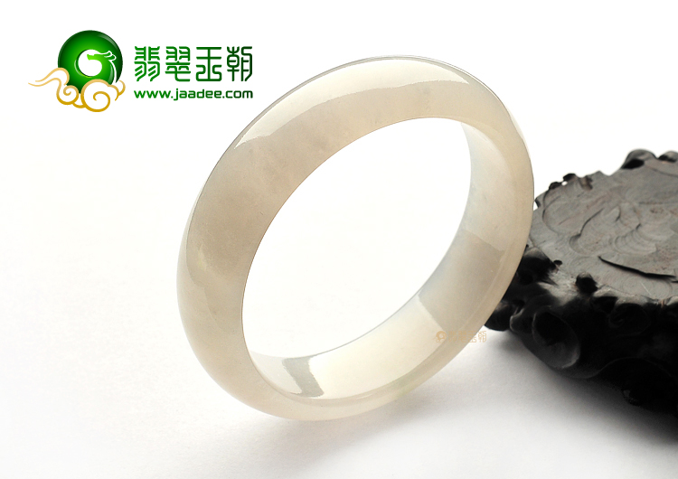 糯冰种白色手镯(57.1mm)