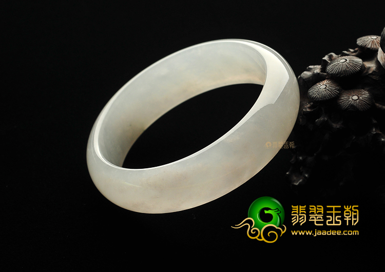 糯冰种白色手镯(57.1mm)
