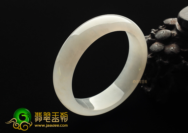 糯冰种白色手镯(57.1mm)