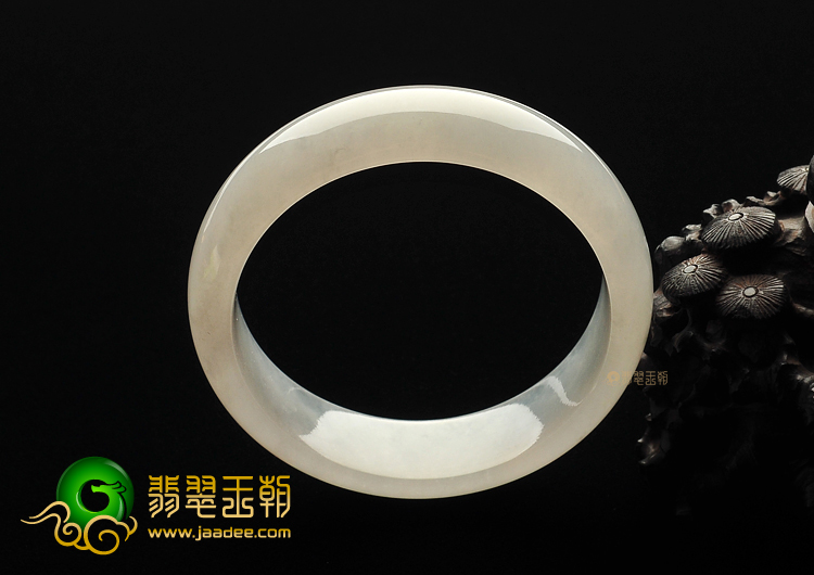 糯冰种白色手镯(57.1mm)