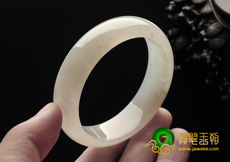 糯冰种白色手镯(57.1mm)