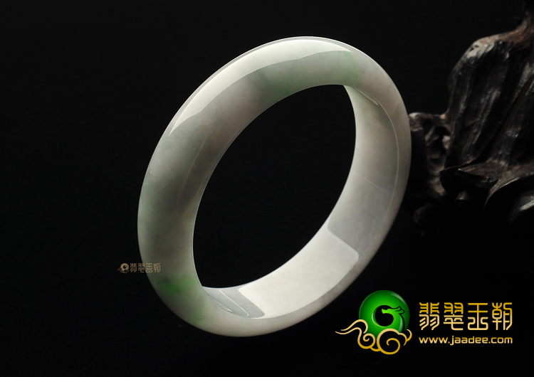 糯冰种淡春带彩手镯(55.8mm)