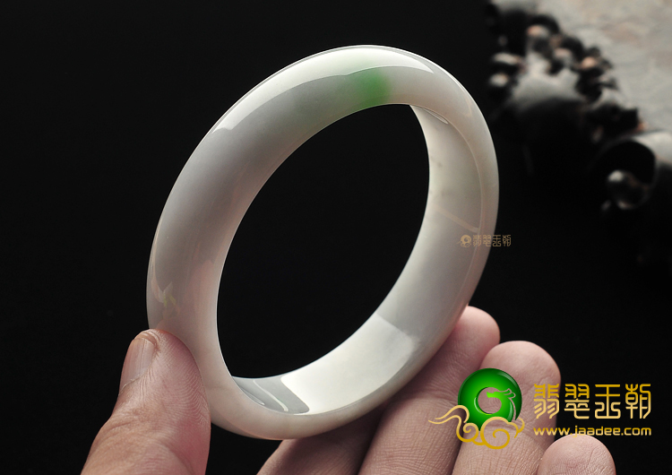 糯冰种春带彩手镯(58.1mm)