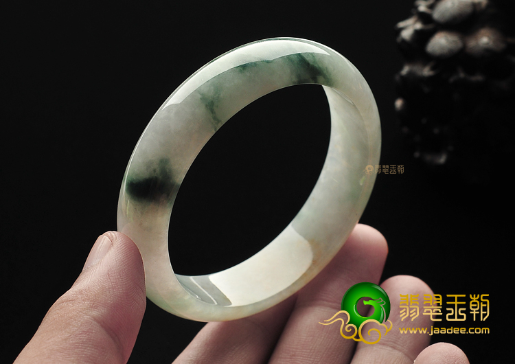 糯冰种飘花手镯(55.1mm)