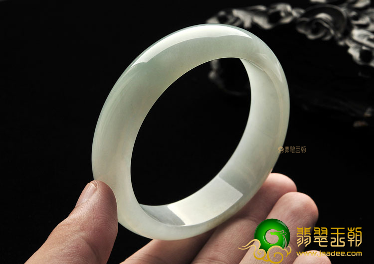 (超值推荐)冰种淡晴水手镯(59.4mm)