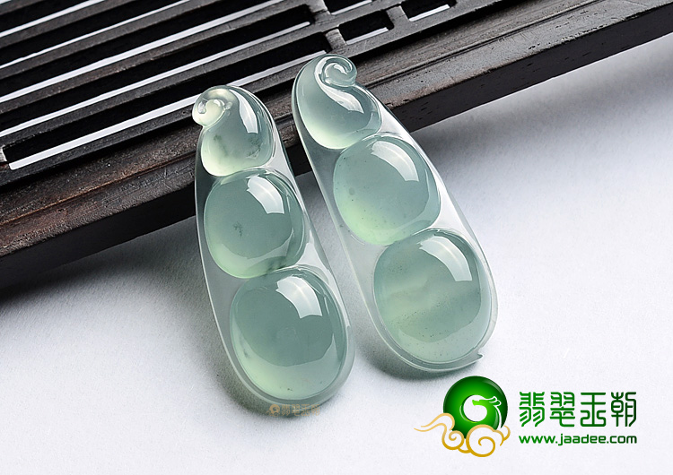 (超值推荐)冰种晴水四季豆挂件(一对)