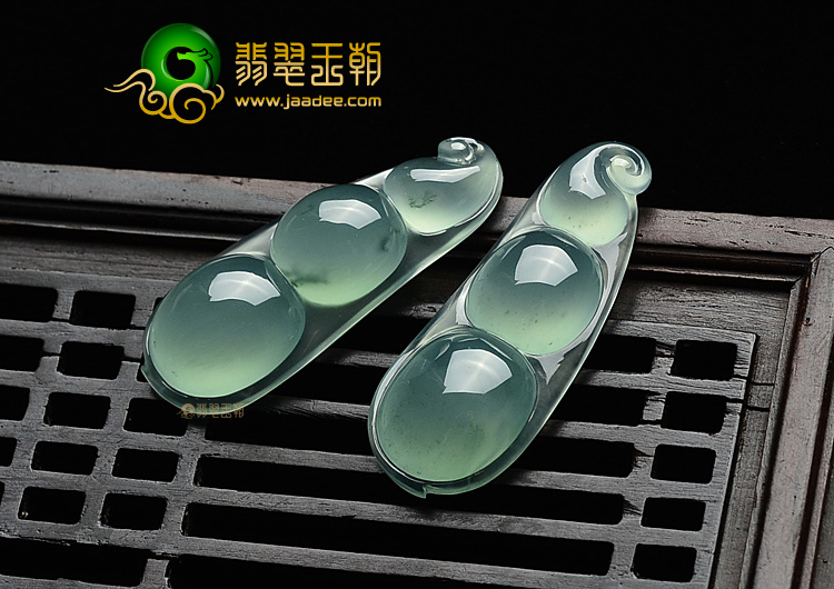 (超值推荐)冰种晴水四季豆挂件(一对)