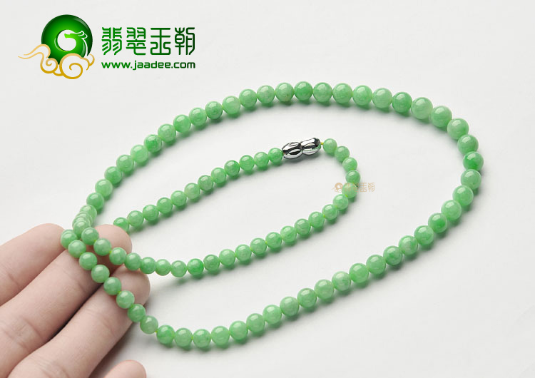 (超值推荐)糯冰种翠色项链