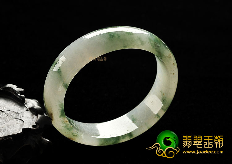 冰种飘花贵妃镯(56mm-48.9mm)