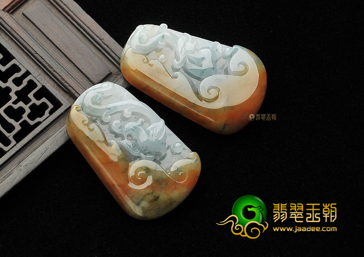 糯冰种褐黄翡仿古龙凤牌挂件(一对)