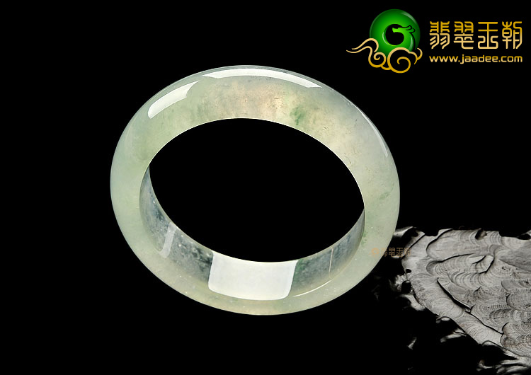 (超值推荐)冰种淡晴水略飘花手镯(60.3mm)
