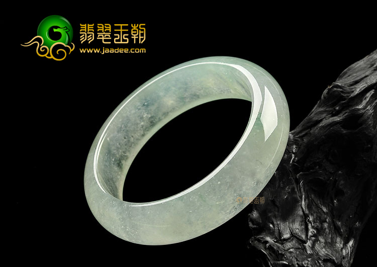 (超值推荐)冰种淡晴水略飘花手镯(60.3mm)