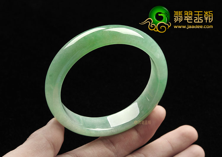 (超值推荐)冰种翠色手镯(59.7mm)
