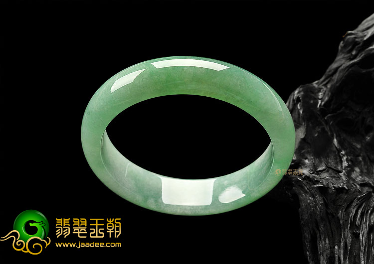 (超值推荐)冰种翠色手镯(59.7mm)