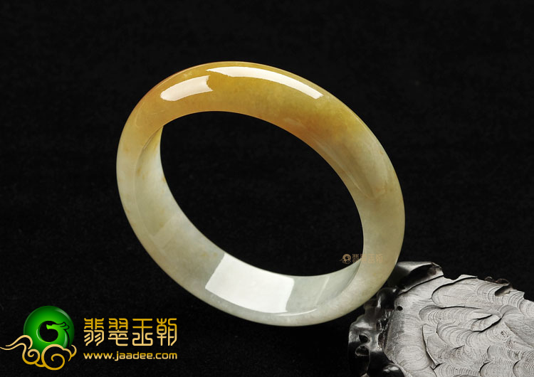 (超值推荐)糯冰种黄翡手镯(60.9mm)