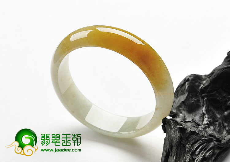 (超值推荐)糯冰种黄翡手镯(60.9mm)