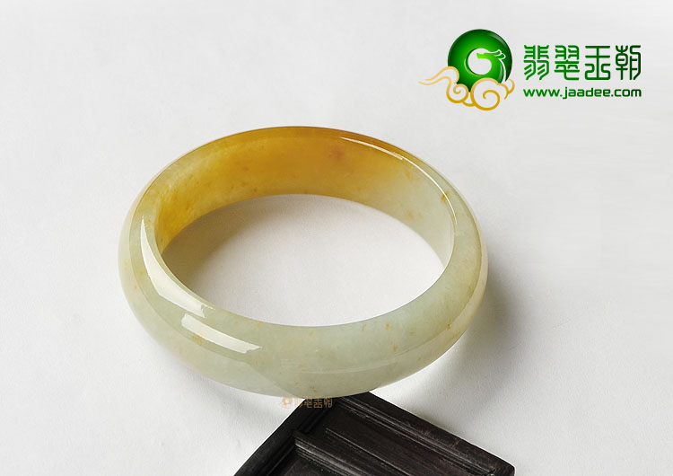 (超值推荐)糯冰种黄翡手镯(60.9mm)
