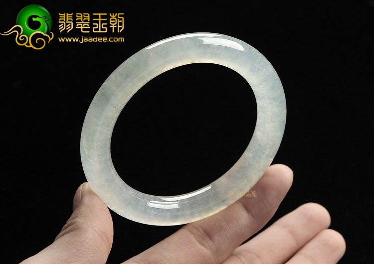 (超值推荐)冰种白色圆条手镯(57.1mm)