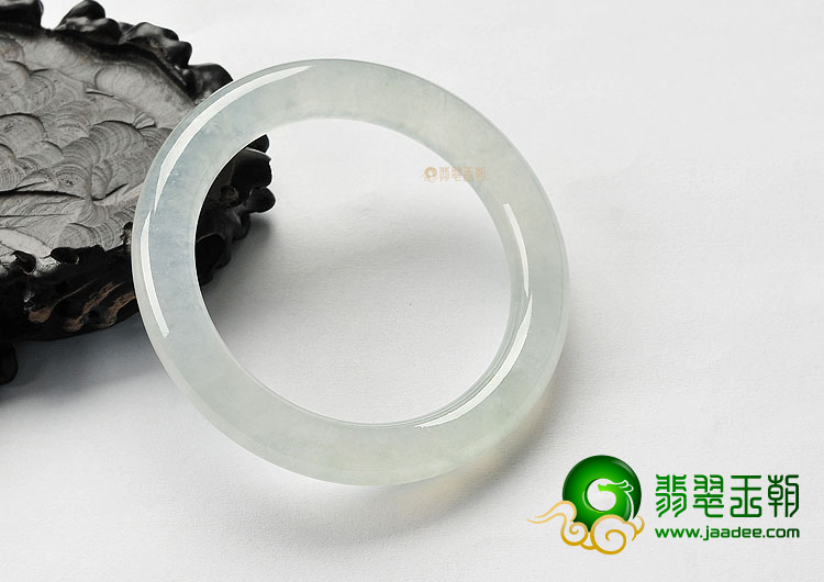 (超值推荐)冰种白色圆条手镯(57.1mm)