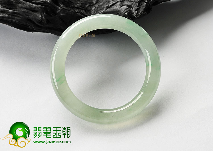 (超值推荐)冰种晴水圆条手镯(53mm)
