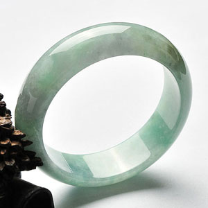 糯冰种晴水略飘花手镯(55.3mm)