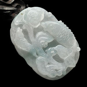 糯冰种淡晴水连年有余挂件