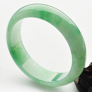 冰种豆绿手镯(58.3mm)