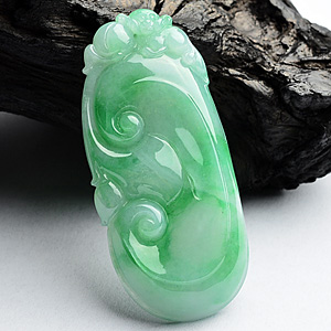 (超值推荐)糯冰种翠色如意挂件