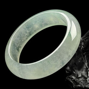 (超值推荐)冰种淡晴水略飘花手镯(60.3mm)