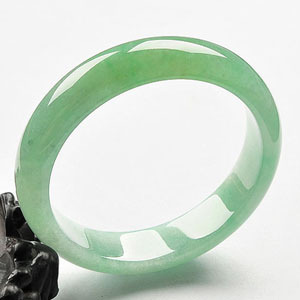 (超值推荐)冰种翠色手镯(59.7mm)
