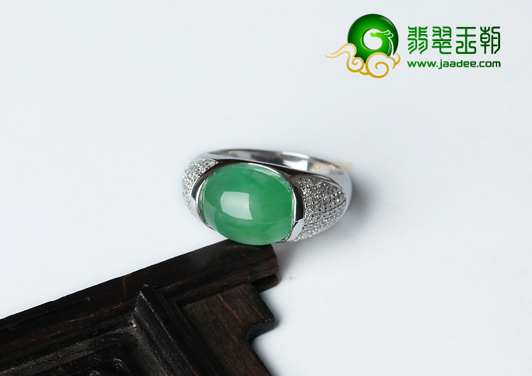 冰种翠色镶白金钻石戒指（男戒）