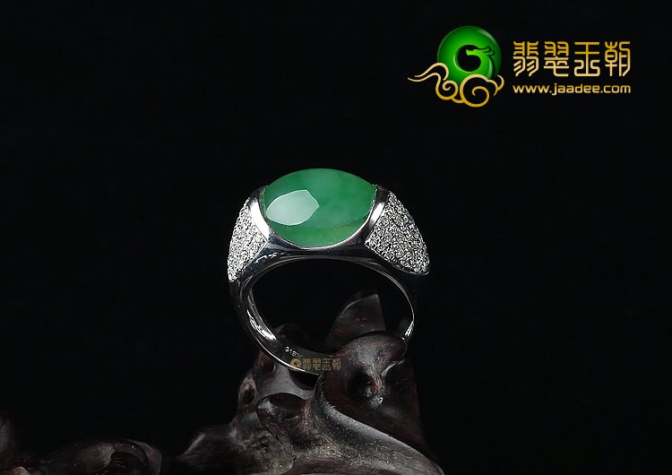冰种翠色镶白金钻石戒指（男戒）