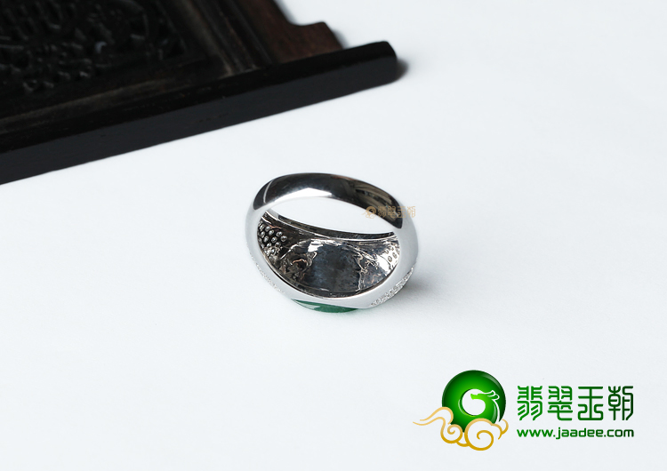 冰种翠色镶白金钻石戒指（男戒）