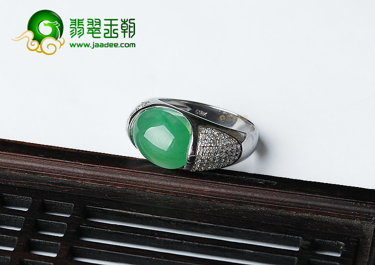 冰种翠色镶白金钻石戒指（男戒）