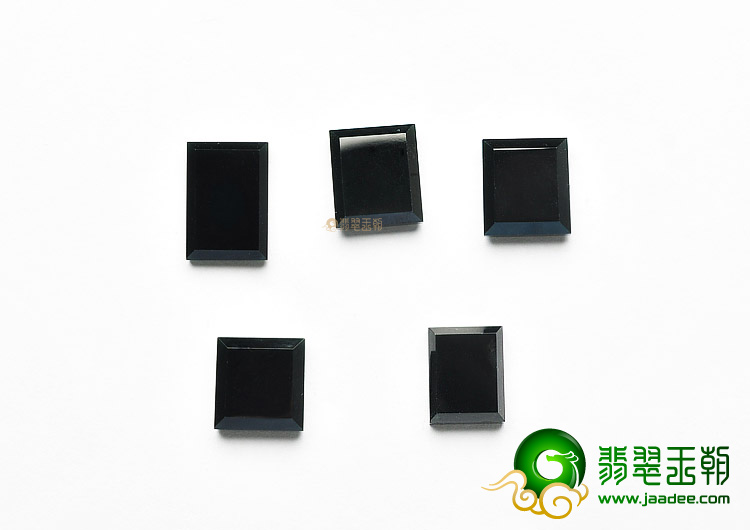 冰玻种墨翠戒面(单价)