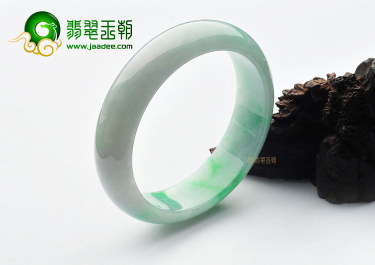 (超值推荐)糯冰种飘翠手镯(60mm)