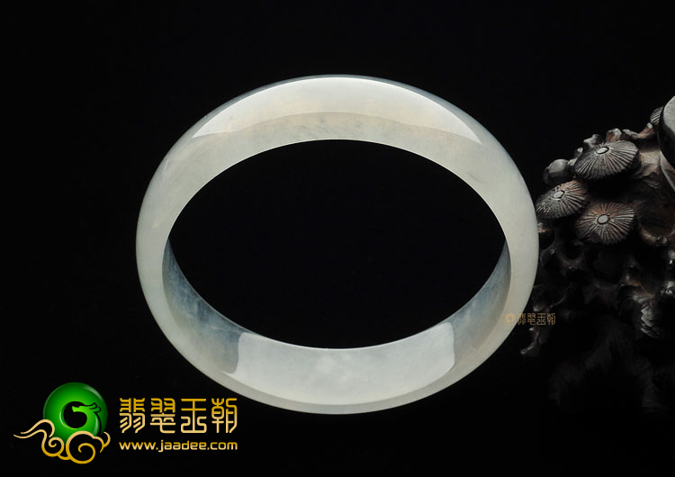 (超值推荐)冰玻种淡晴水手镯(61.5mm)