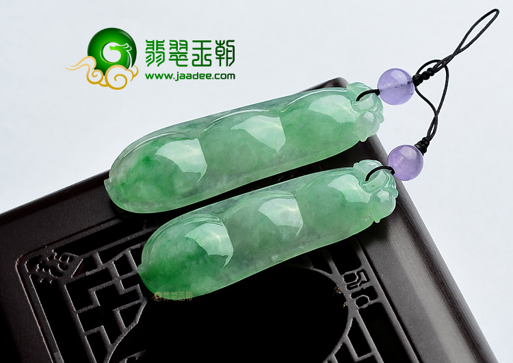 (超值推荐)糯冰种飘翠四季豆挂件(一对)