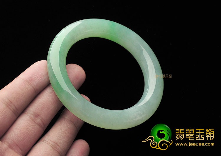 (超值推荐)冰种绿晴水圆条手镯(55.7mm)