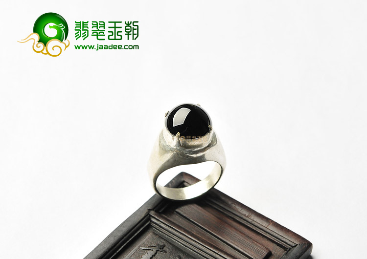 (超值推荐)冰种墨翠戒面(一对)