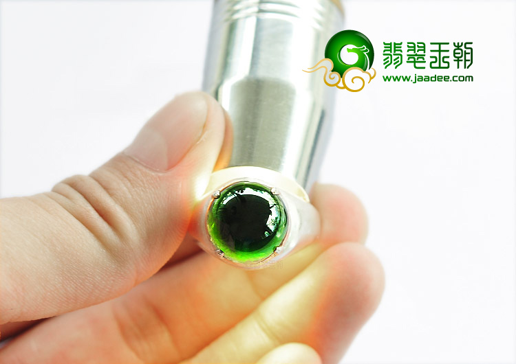 (超值推荐)冰种墨翠戒面(一对)