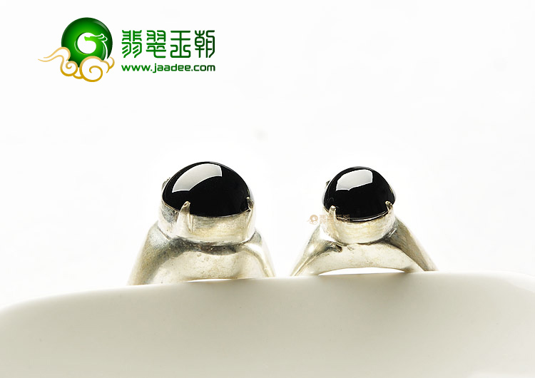 (超值推荐)冰种墨翠戒面(一对)