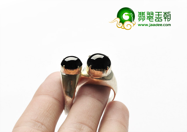 (超值推荐)冰种墨翠戒面(一对)